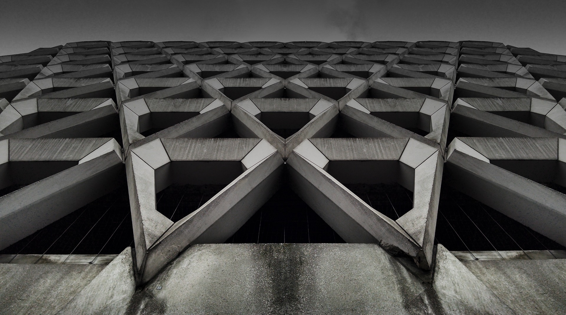 architecture-1081912_1920.jpg